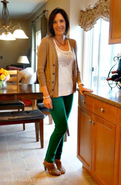Fashion Over 40 Daily Mom Style 09 25 13