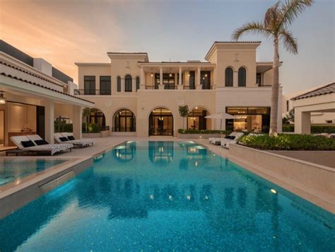 colossal mansion    expensive  sell  dubai