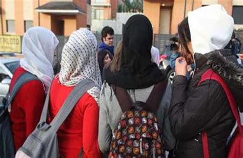 girls wearing hijab allowed in schools in valencia islamic voice of turkey