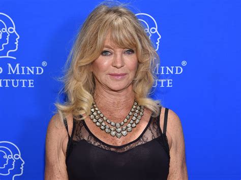 Goldie Hawn Talks About Being Very Depressed In Her 20s