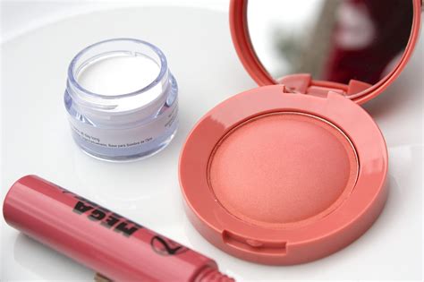 throw   beautiful brand focus  cosmetics review