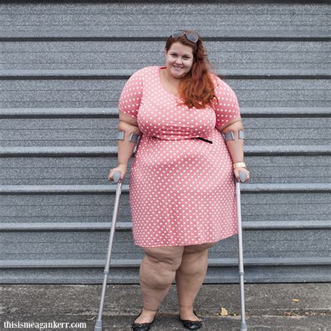 aussie curves double take meagan wears asos curve