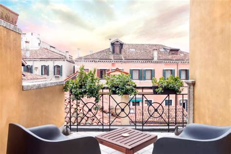 airbnbs  venice  incredible places  stay  venice