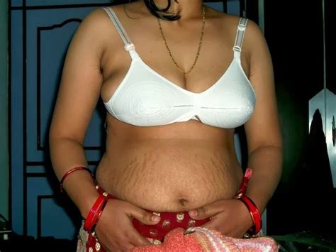 indian aunties showing boobs and nippels