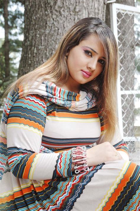 nadia gul pakistani pashto drama dancer actress and model