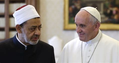 Historic Meeting Pope Francis Meets Egyptian Grand Imam