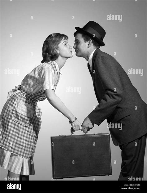 men women couple kissing romance kiss america banque de photographies