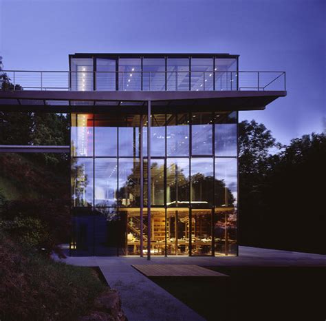 amazing glass house architecture  sustainable features overview viahousecom