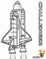 Shuttle Coloringhome Astronaut Designlooter Challenger Yescoloring sketch template