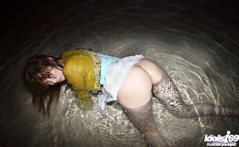 Nao Yoshizaki At Night By Idols69 Erotic Beauties