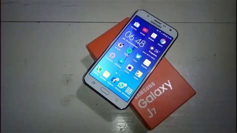 Samsung Galaxy J7 Mini Review : Large, Vibrant Screen for  