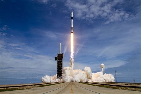 Nasa Chief To Space Fans Dont Travel To Florida To Watch Spacexs 1st