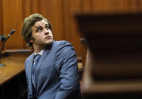 photo of hand clutching hair strand a pivotal issue in van breda triple axe murder trial