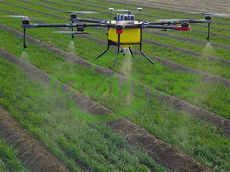 indian drone  spray fertilizer   acres  land