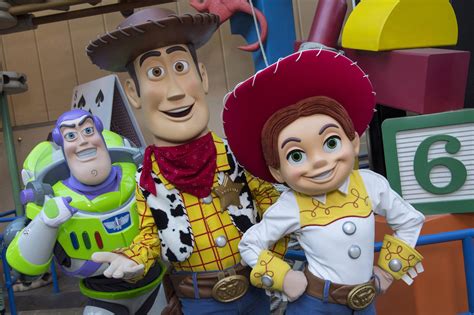 jessie joins buzz lightyear  woody  toy story land meet  greet characters blog mickey