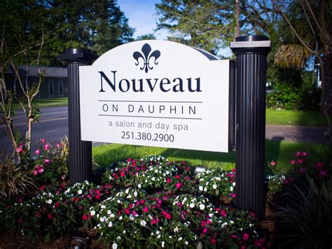 nouveau  dauphin  salon  day spa