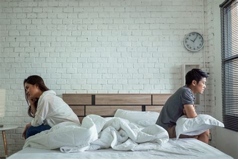 is it healthy for couples to sleep in separate beds