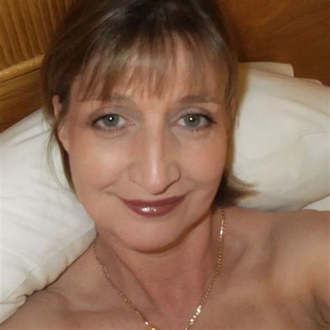 Granny Sex Contacts Leigh Exceptionally Horny 55 From