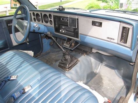 1982 Chevrolet S10 Pickup Truck Durango V6 4 Speed Two