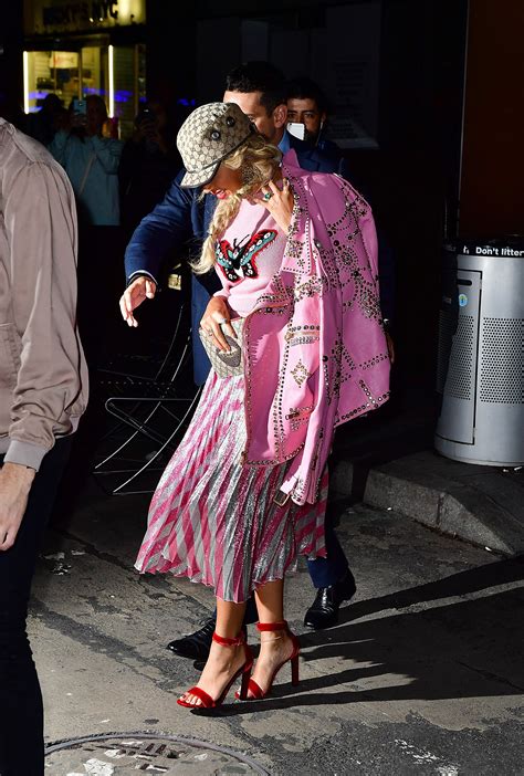 beyonce is pretty in pink while rocking head to toe gucci