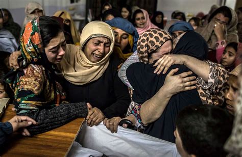 Taliban Besiege Pakistan School Leaving 145 Dead The New York Times