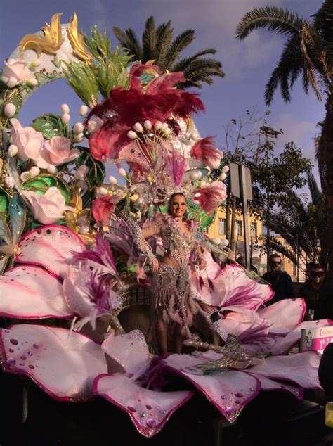 las palmas carnival parade  editorial photo image  christian colorful