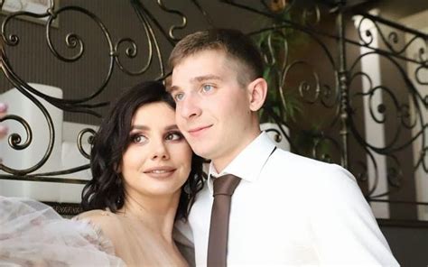 35 Year Old Russian Blogger Gives Birth To Her 21 Year Old Stepson S