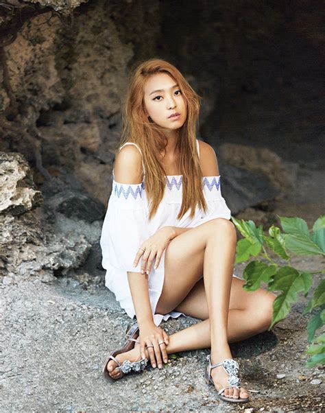 Sistar Yoon Bora 윤보라 보라 For Cosmopolitan Korea June 2015 Sistar