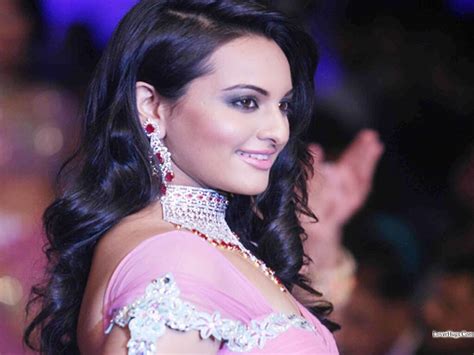 all celebrity in sonakshi sinha high quality hot wallpaper image photo