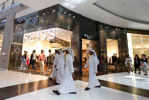 coronavirus dubai   shopping malls restaurants  reopen  restrictions al arabiya