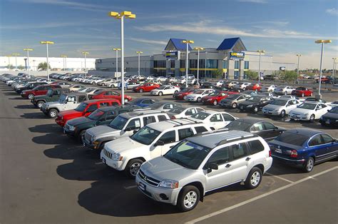 car sales hit record high   edmunds rush times
