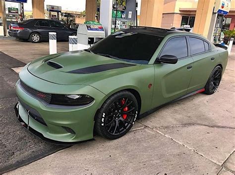 Pin By F M On Arabalar Dodge Charger Hellcat Dodge Muscle Cars