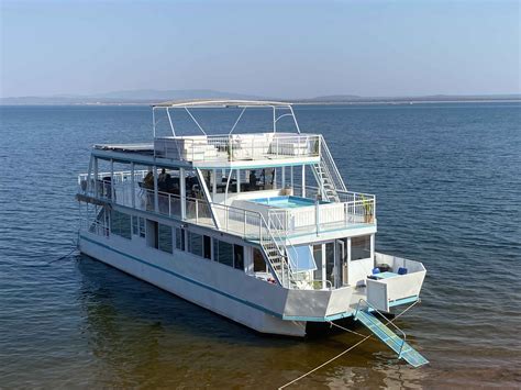 takamaka houseboat enquiry lake kariba inns holiday   water