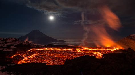hot lava  volcano