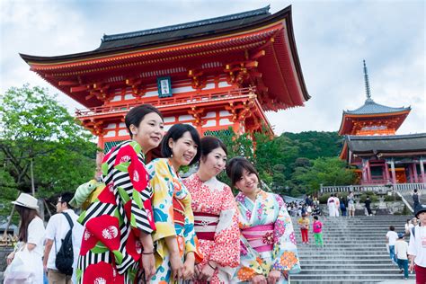 Keunikan Tradisi Dan Budaya Khas Jepang Cheria Holiday