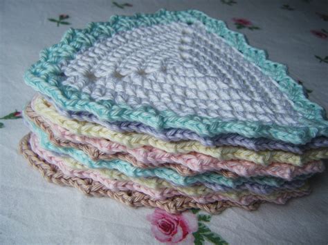 crochet baby bunting pattern
