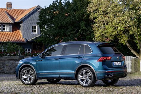 vw tiguan launches   uk starts   carscoops