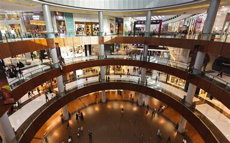 dubai mall opens  virtual doors  noon  luxe scoop