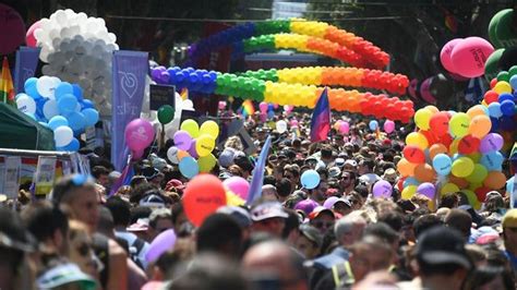 tel aviv celebrates gay pride with quarter million strong