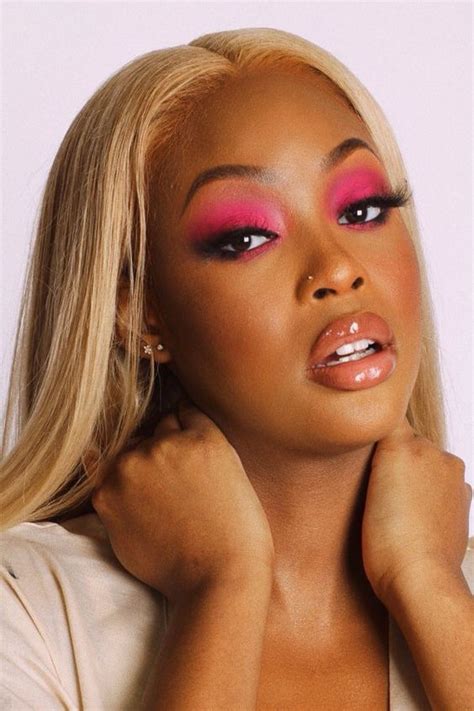 Top 60 Best Pink Makeup Looks For Women Blushing Ideas