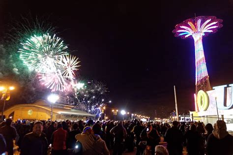 Where To Watch Fireworks For New Years Eve Tonight Bklyner