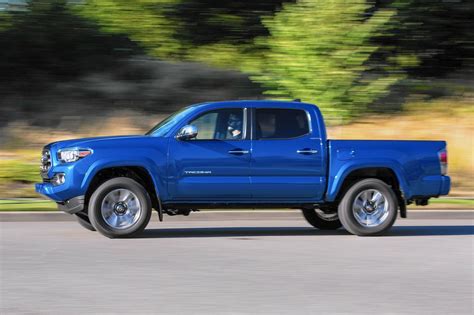 pictures  toyota tacoma trucks