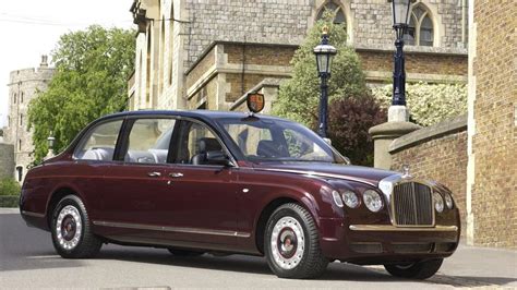 Dirancang Khusus Ini Istimewanya Bentley Milik Ratu Elizabeth Ii