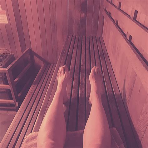 sauna etiquette how to not annoy your fellow big box gym goers — lea