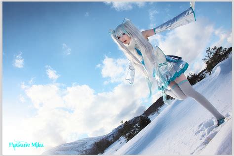 Vocaloid Cosplay Cute Snowing Hatsune Miku Cosplay