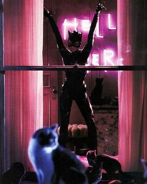 pin by luna on i can relate catwoman michelle pfeiffer catwoman