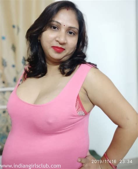 big boob desi milf aunty urvashi bathroom nudes indian