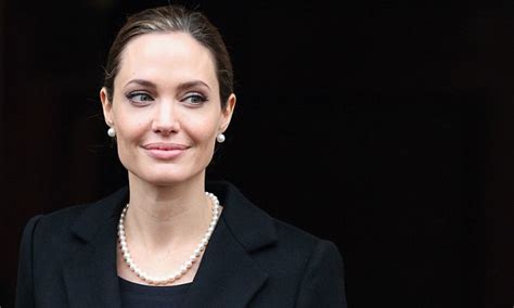 women with breast cancer don t need a mastectomy like angelina jolie daily mail online