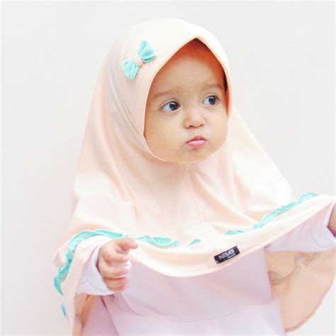 gambar anak kecil pake jilbab roona gambar