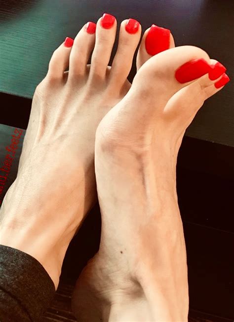 pin    red    loose  super powers long toenails